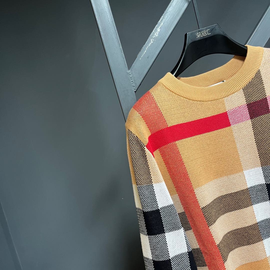Classic Fashion Sweater-1001