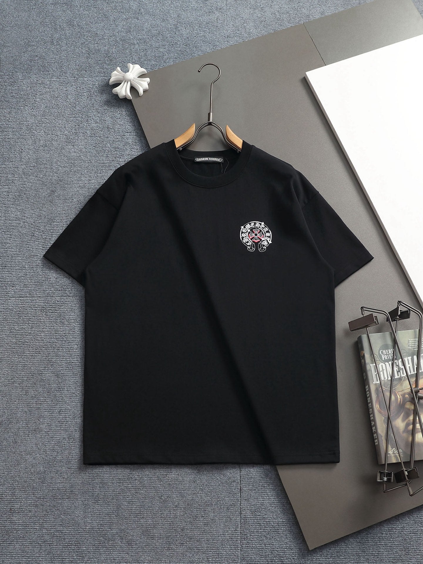 Classic T-shirt-395