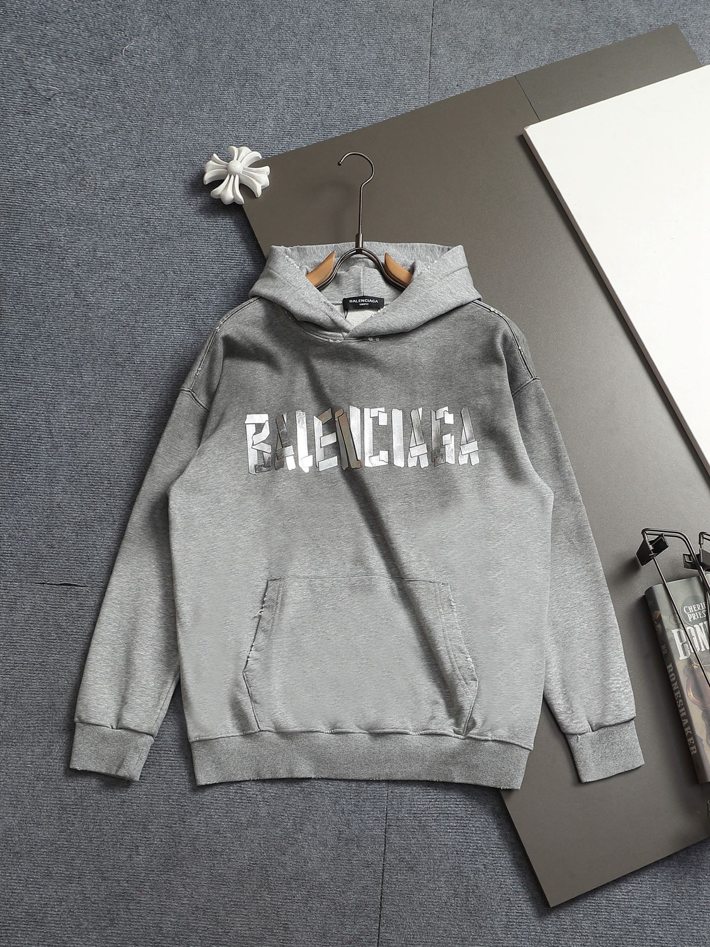 Classic Fit Hoodie-1119