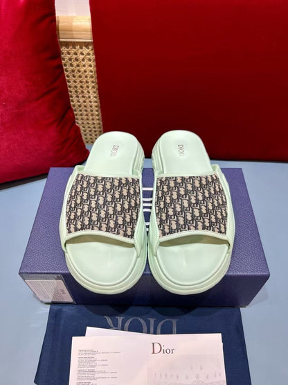 Classic Slippers-1