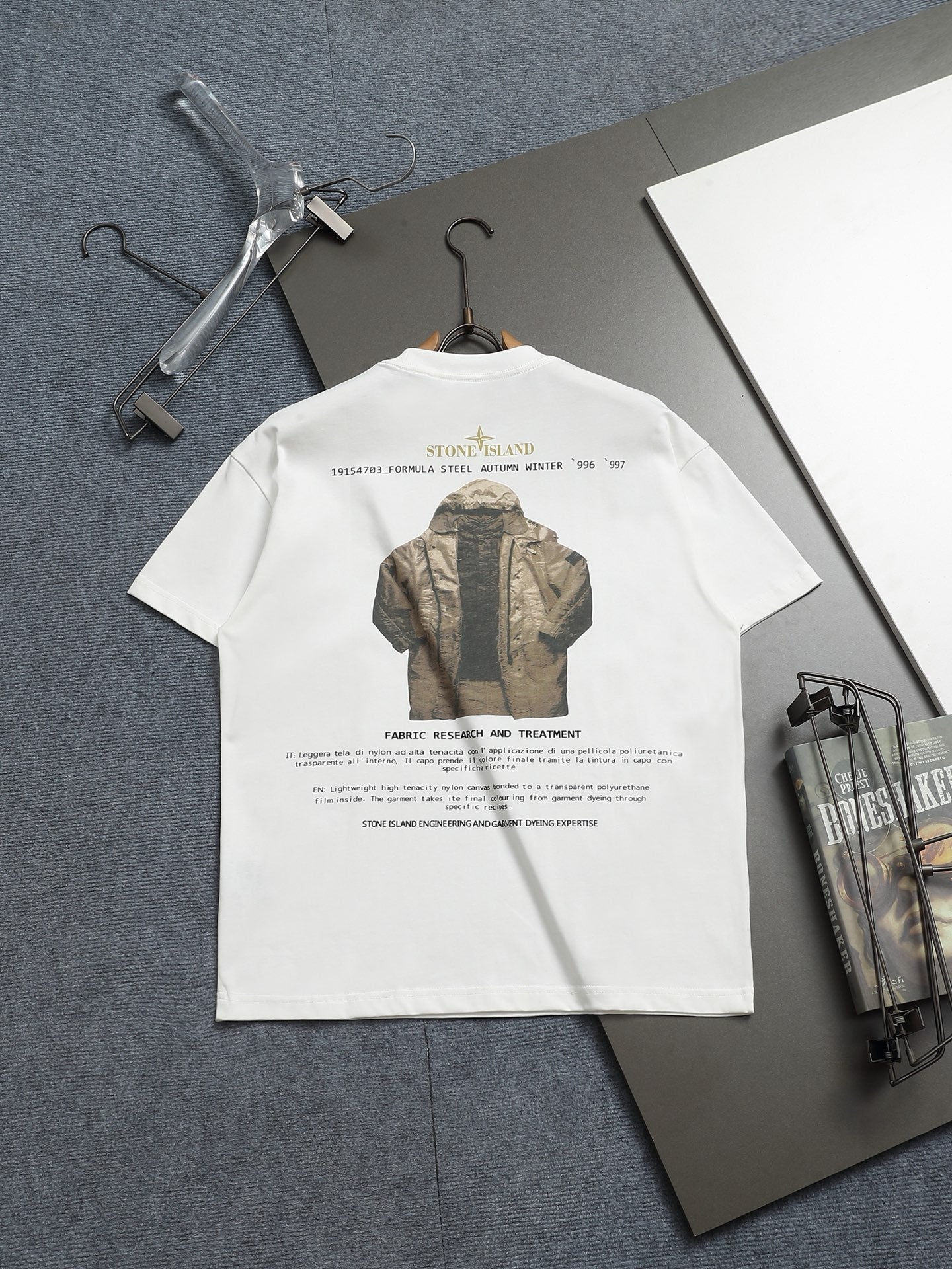Classic T-shirt-100