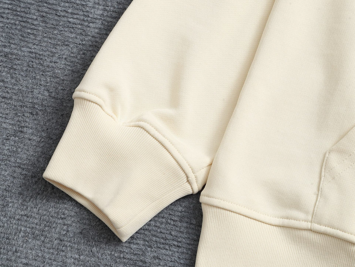 Classic Fit Hoodie-1013