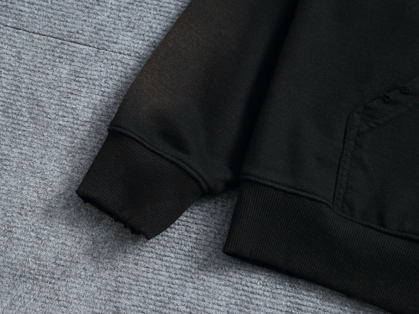Classic Fit Hoodie-1014