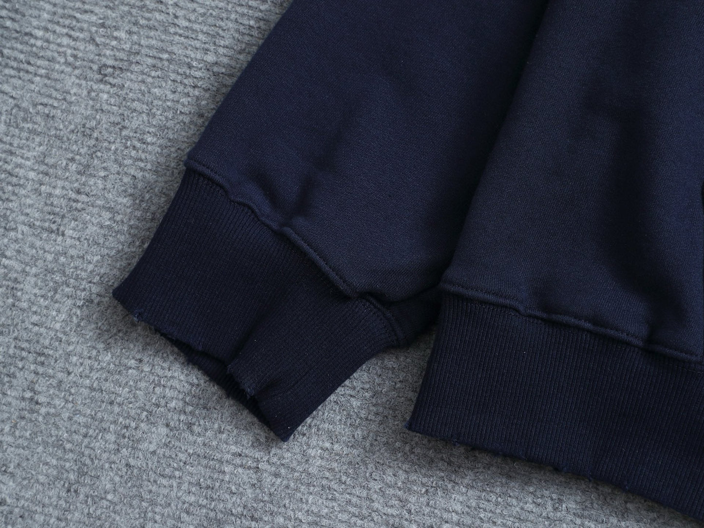 Classic Fit Hoodie-1016
