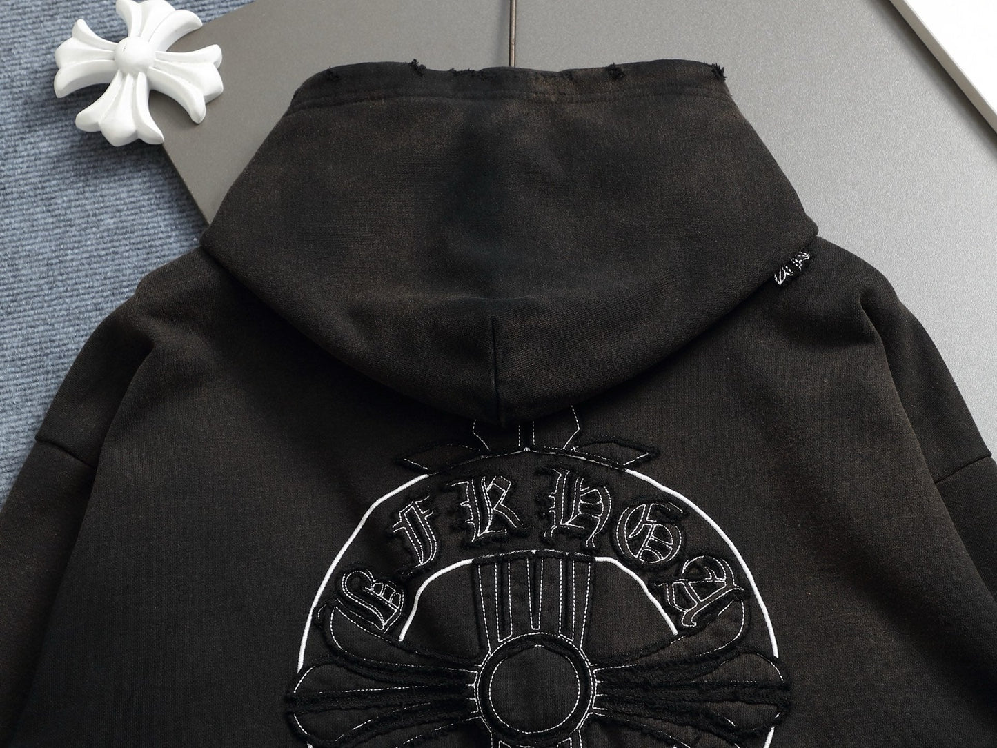 Classic Fit Hoodie-1016