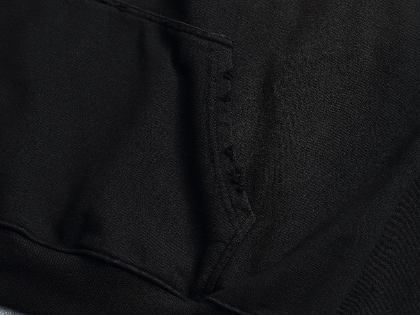 Classic Fit Hoodie-1016