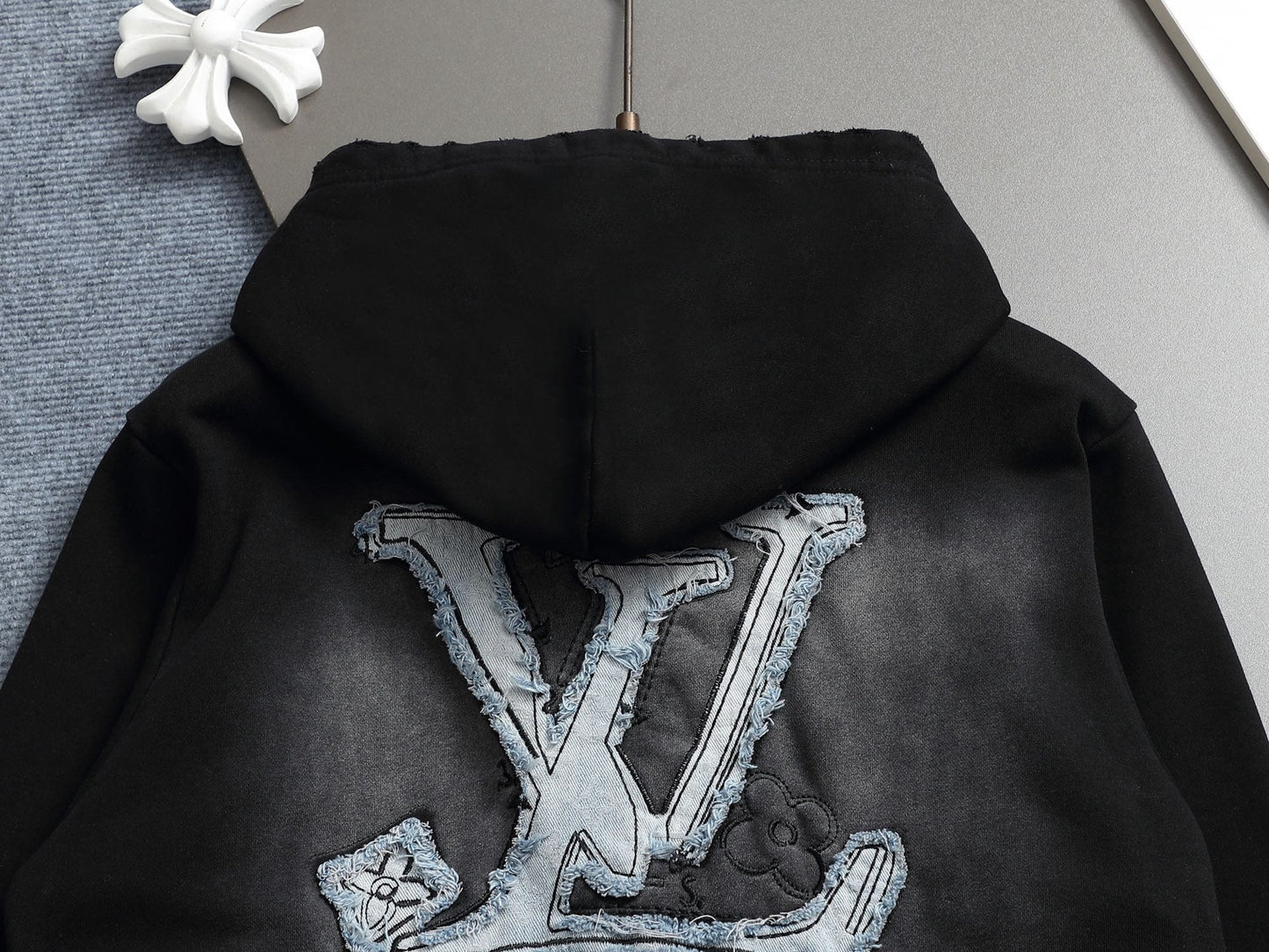 Classic Fit Hoodie-1017