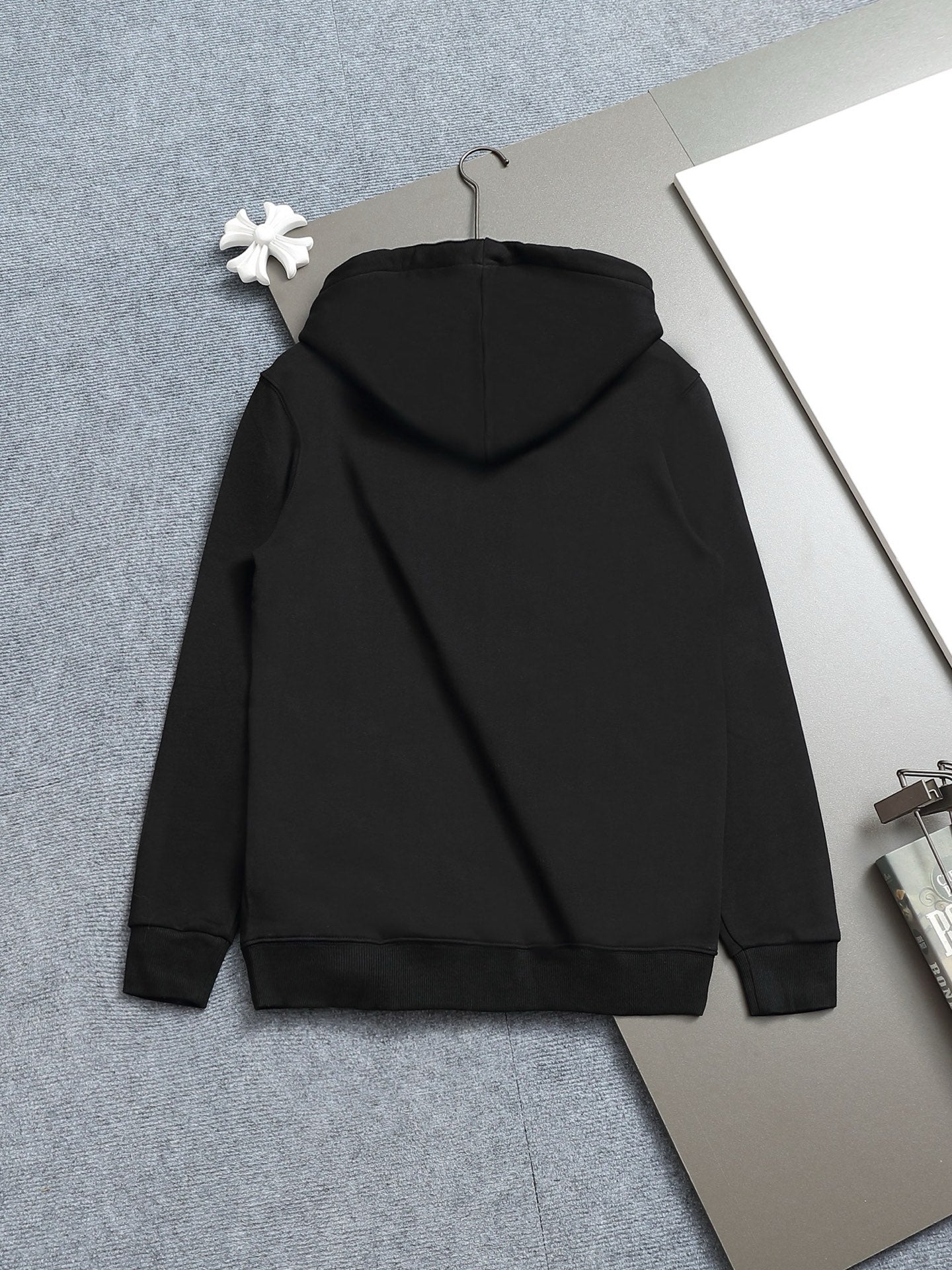 Classic Fit Hoodie-1025