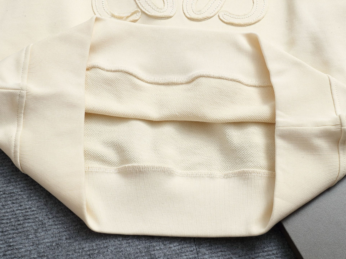Classic Fashion Sweater-1048
