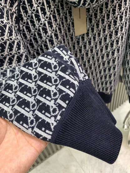 Classic Fashion Sweater-1083