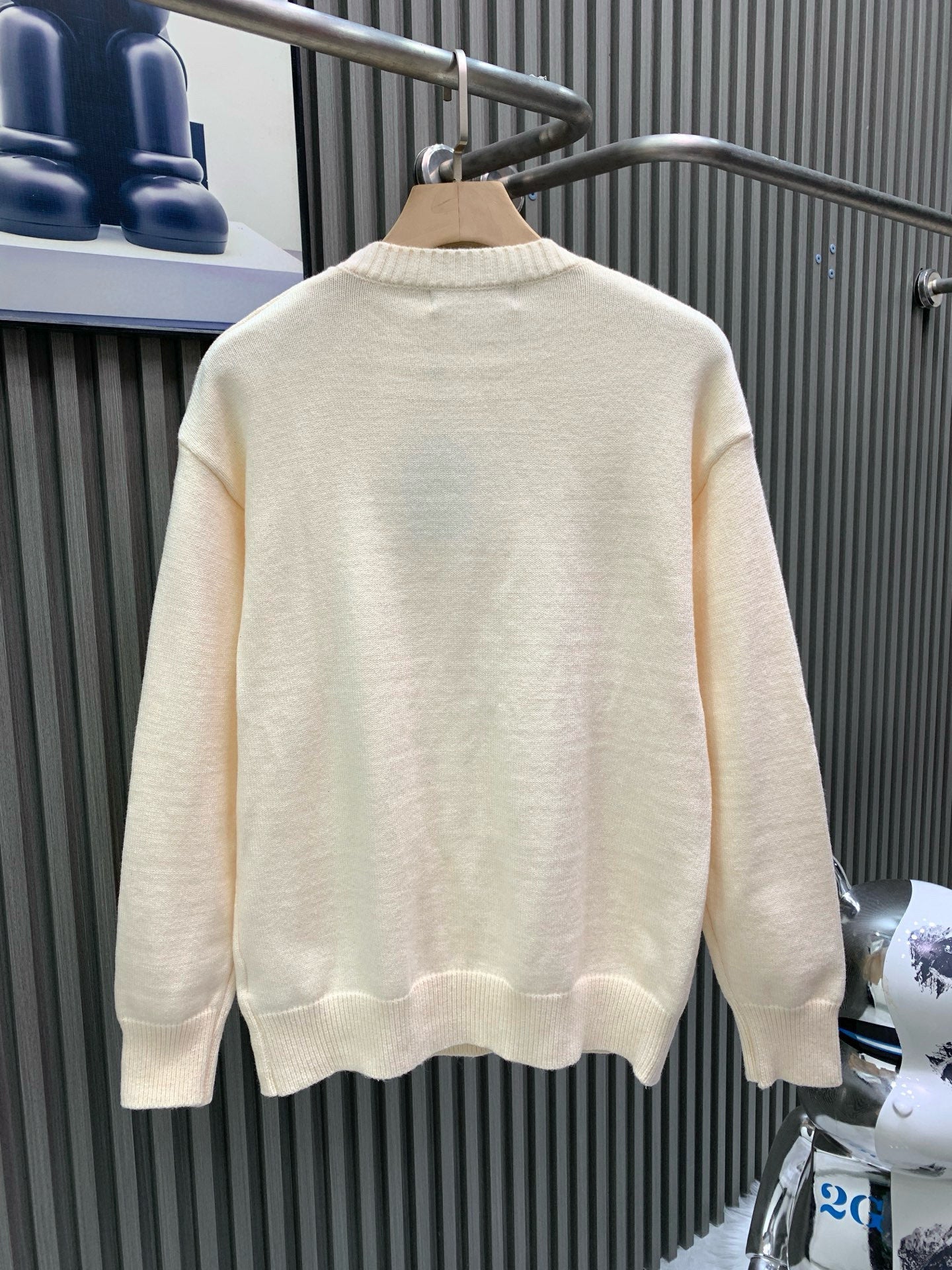 Classic Fashion Sweater-1081