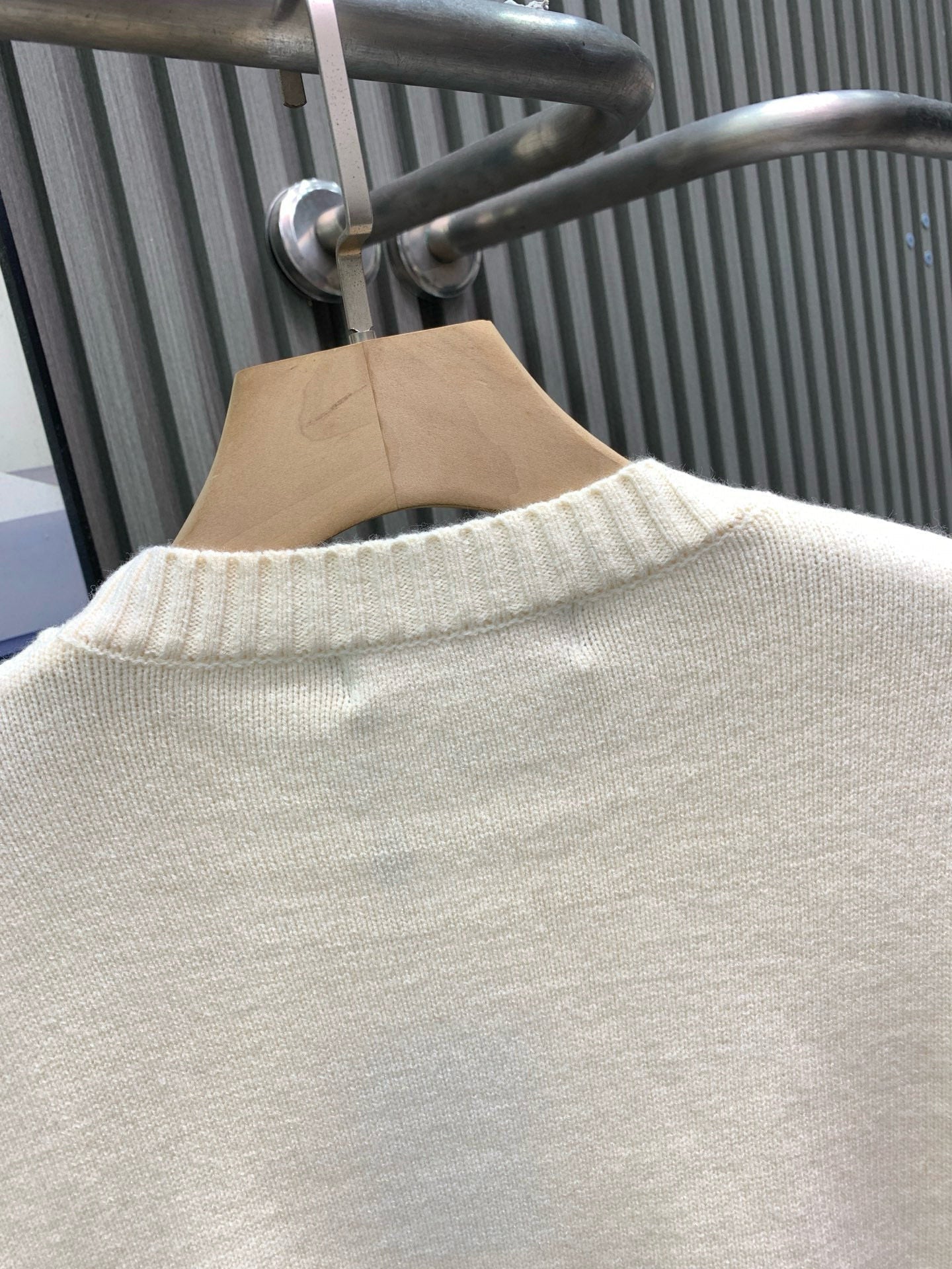 Classic Fashion Sweater-1081