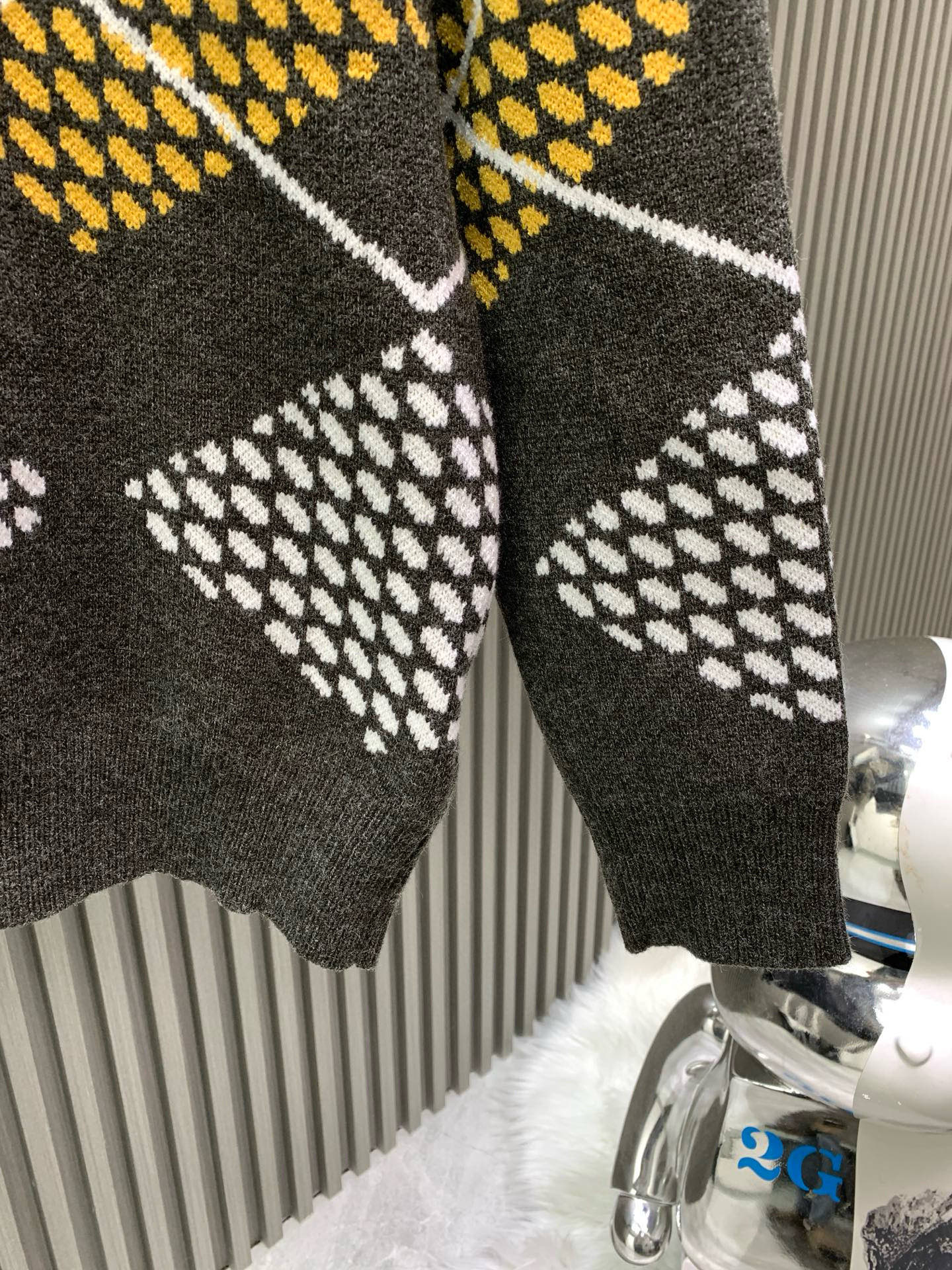 Classic Fashion Sweater-1078