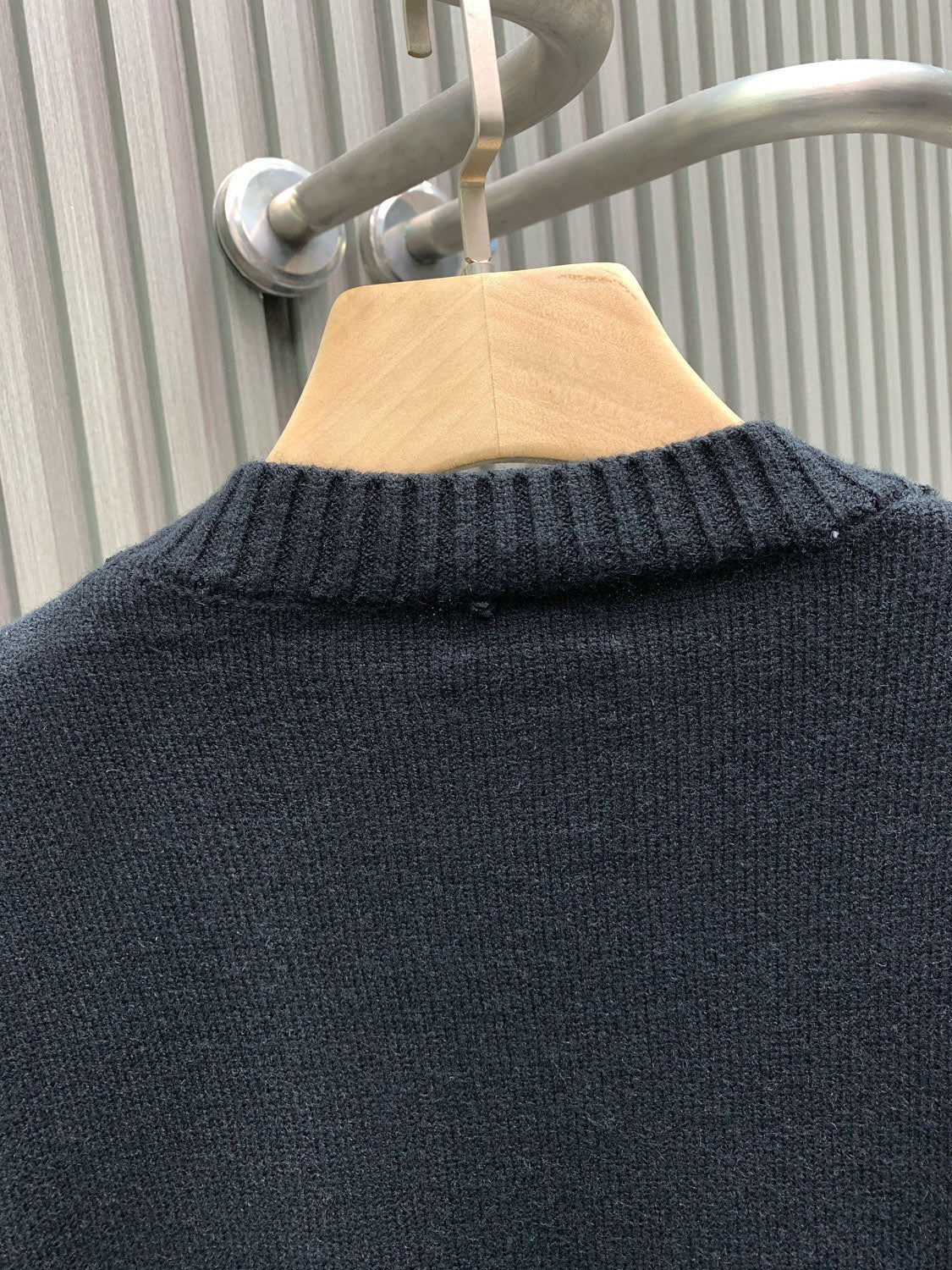 Classic Fashion Sweater-1070