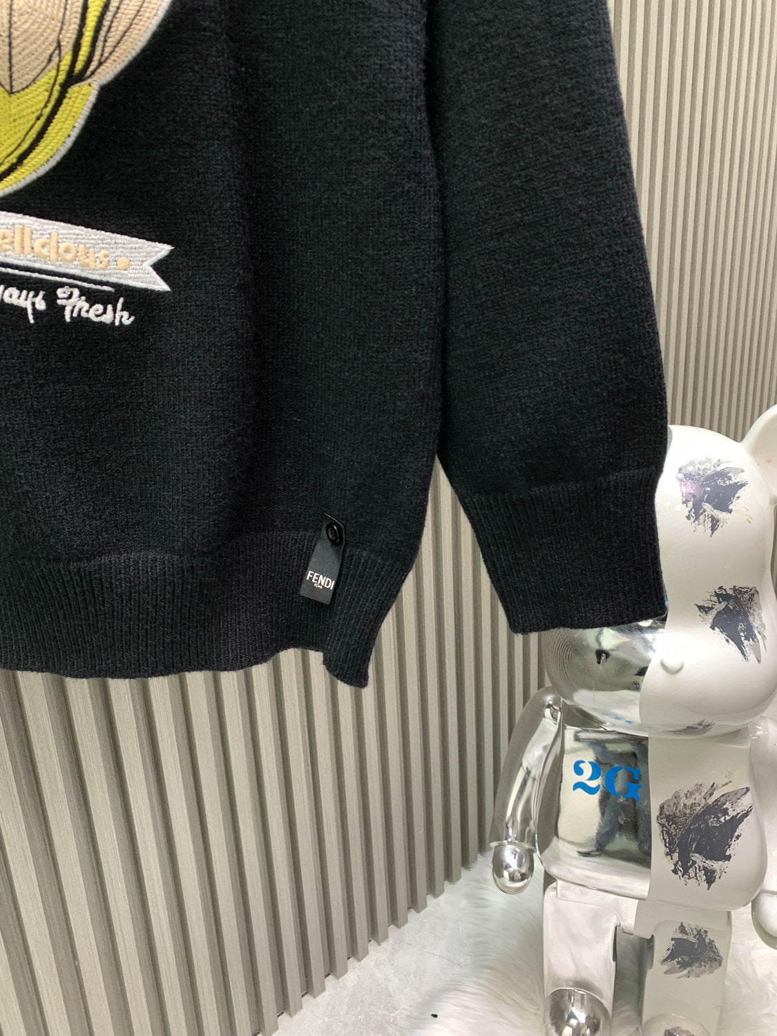Classic Fashion Sweater-1070