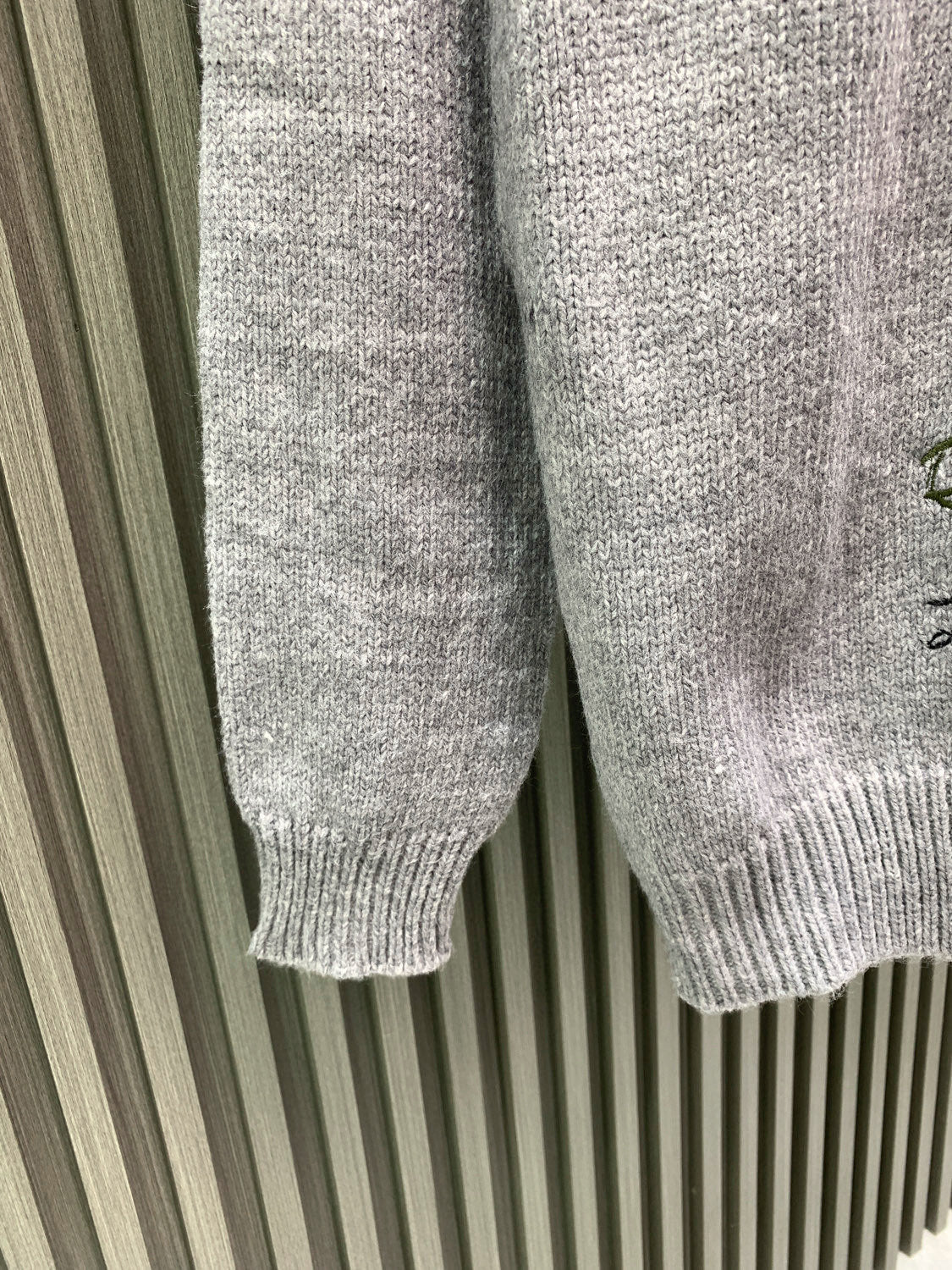 Classic Fashion Sweater-1067