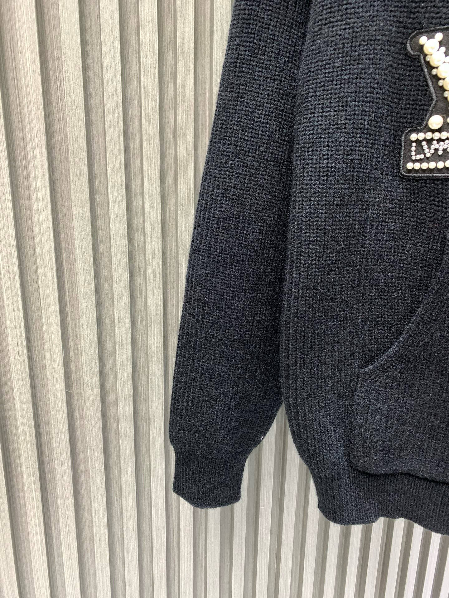 Classic Fashion Sweater-1089