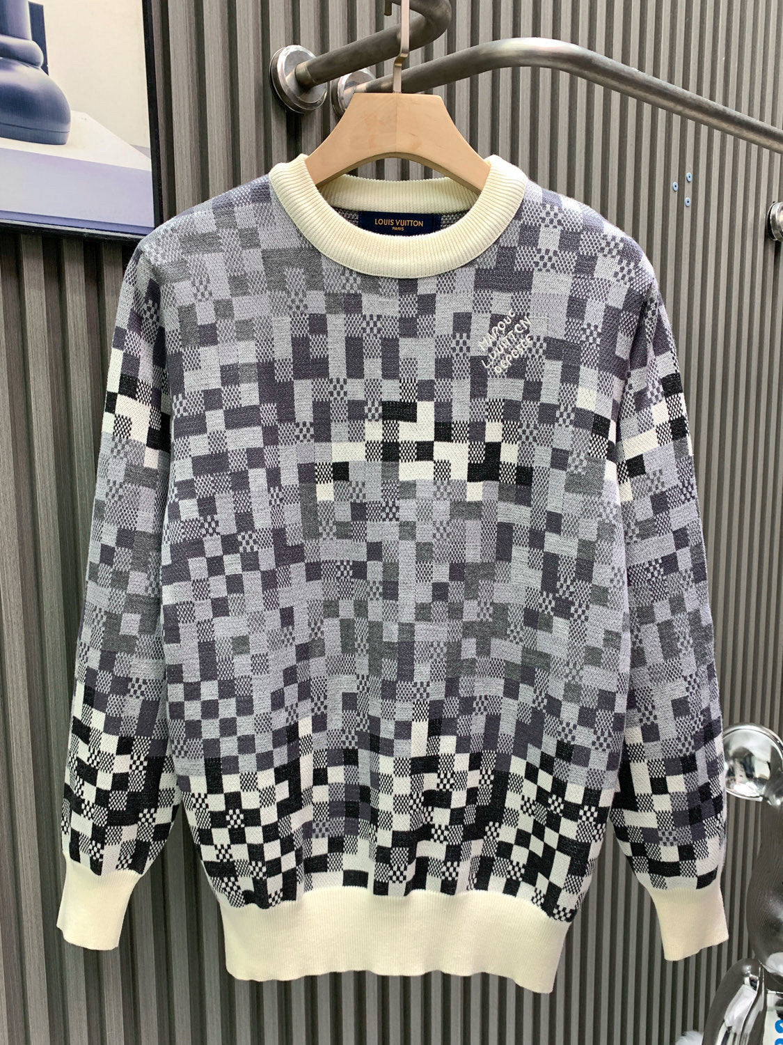 Classic Fashion Sweater-1090
