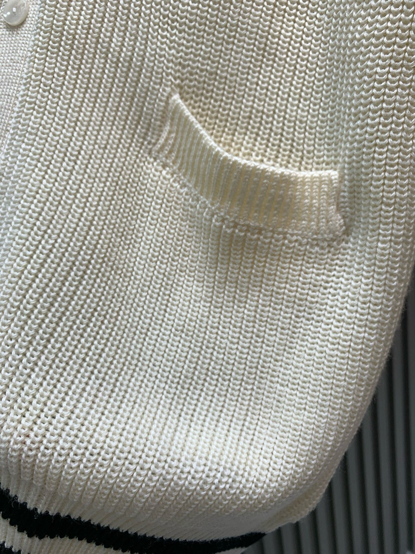 Classic Fashion Sweater-1095