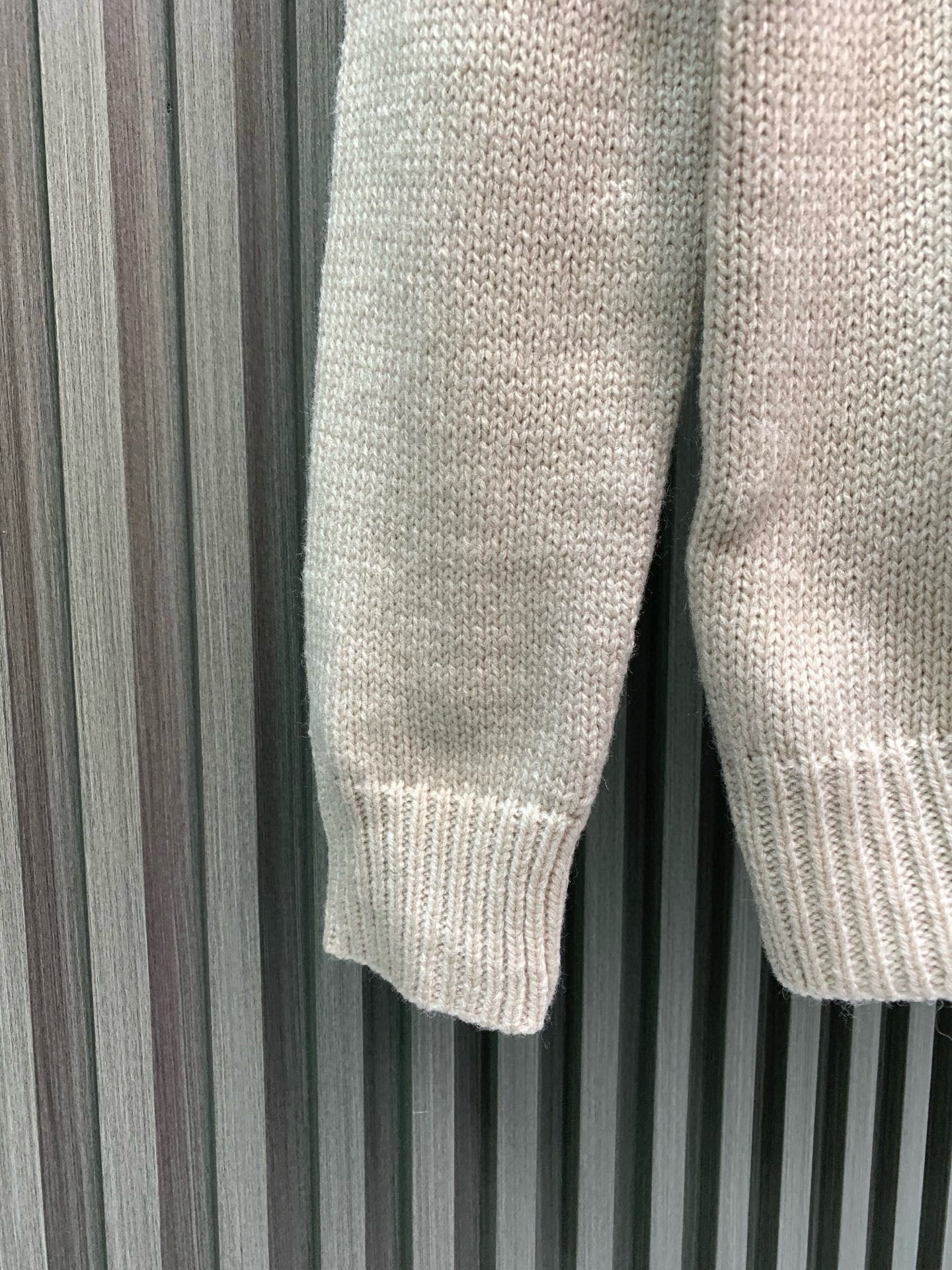 Classic Fashion Sweater-1106