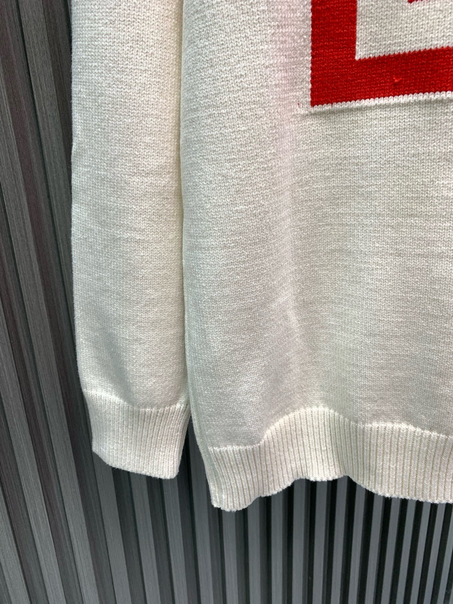 Classic Fashion Sweater-1119