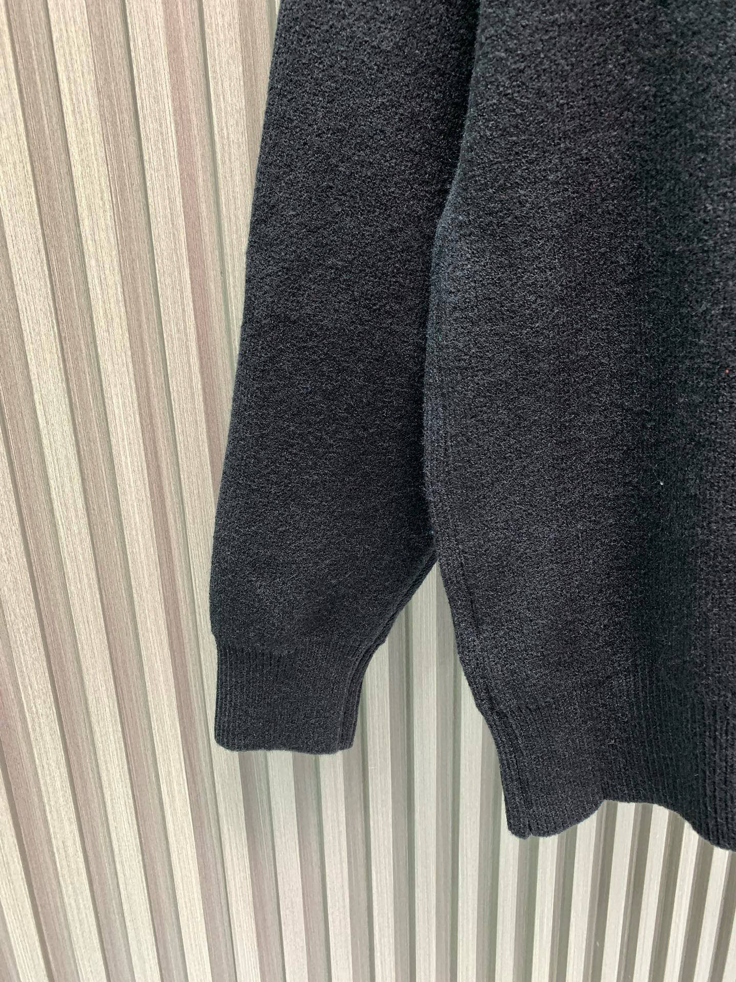 Classic Fashion Sweater-1125
