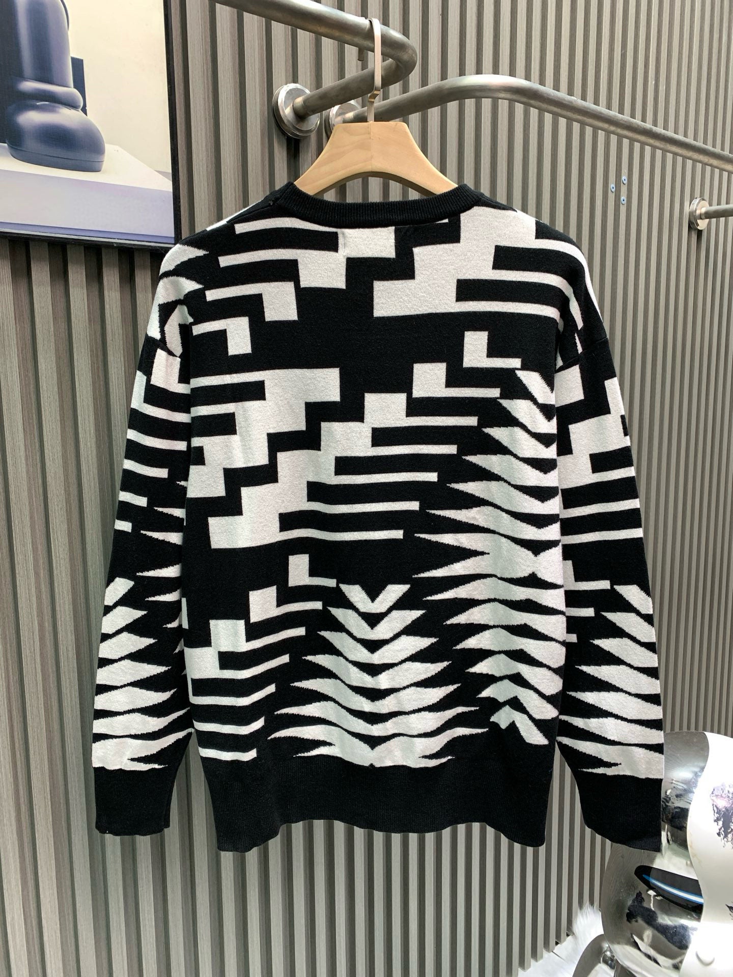 Classic Fashion Sweater-1126