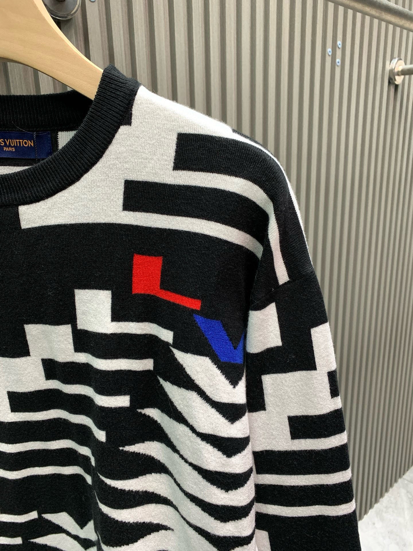Classic Fashion Sweater-1126