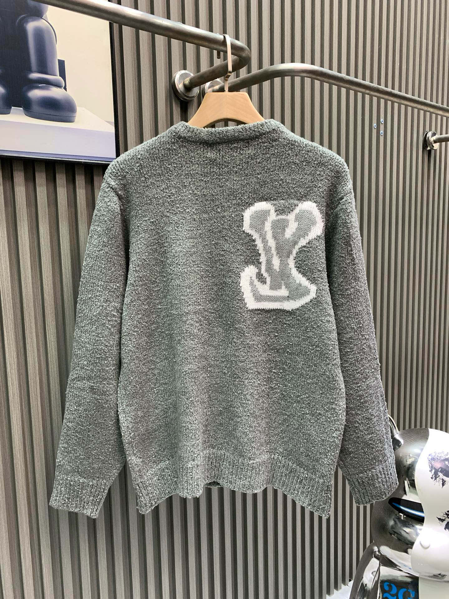 Classic Fashion Sweater-1128