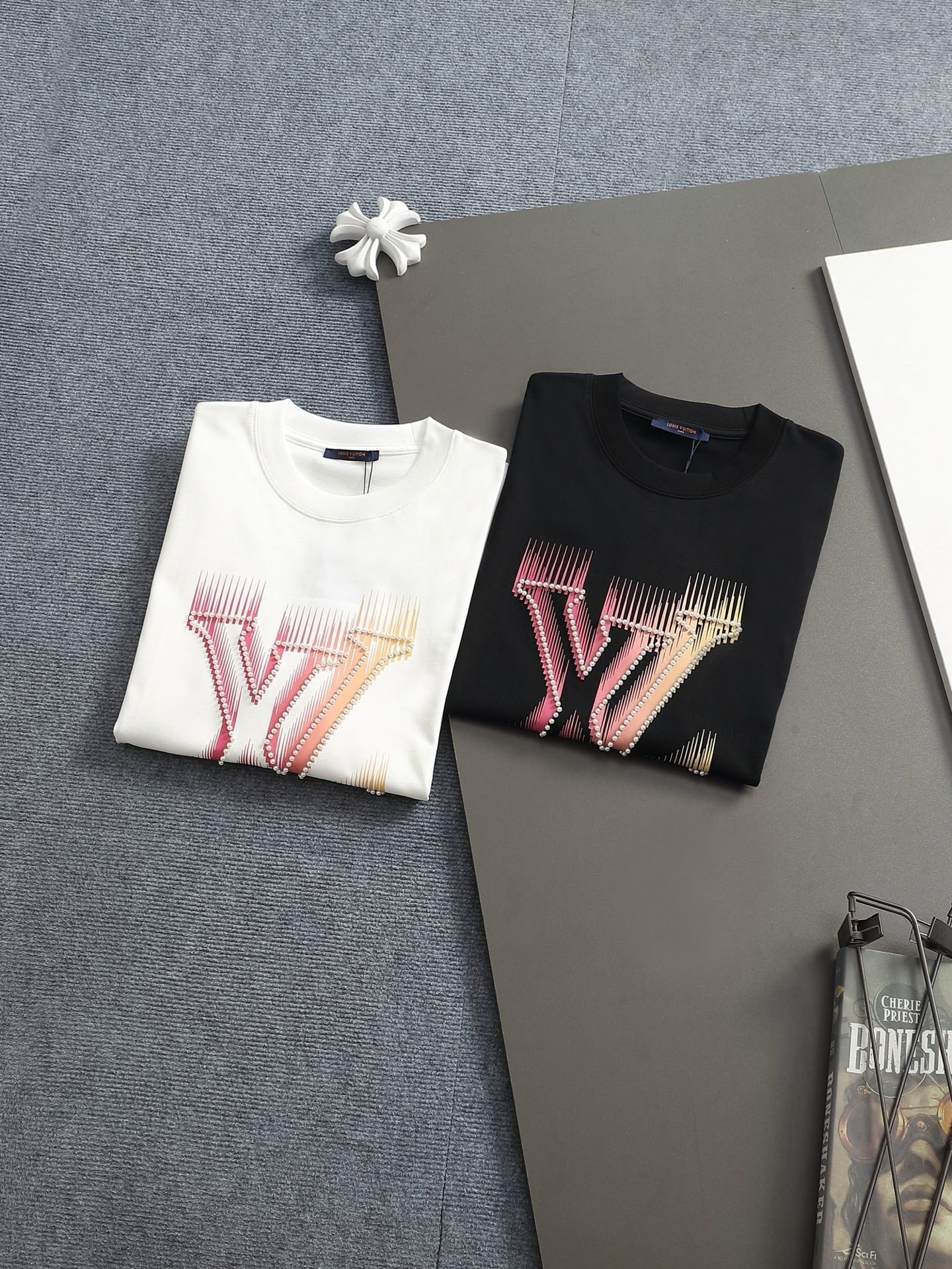 Classic T-shirt-180