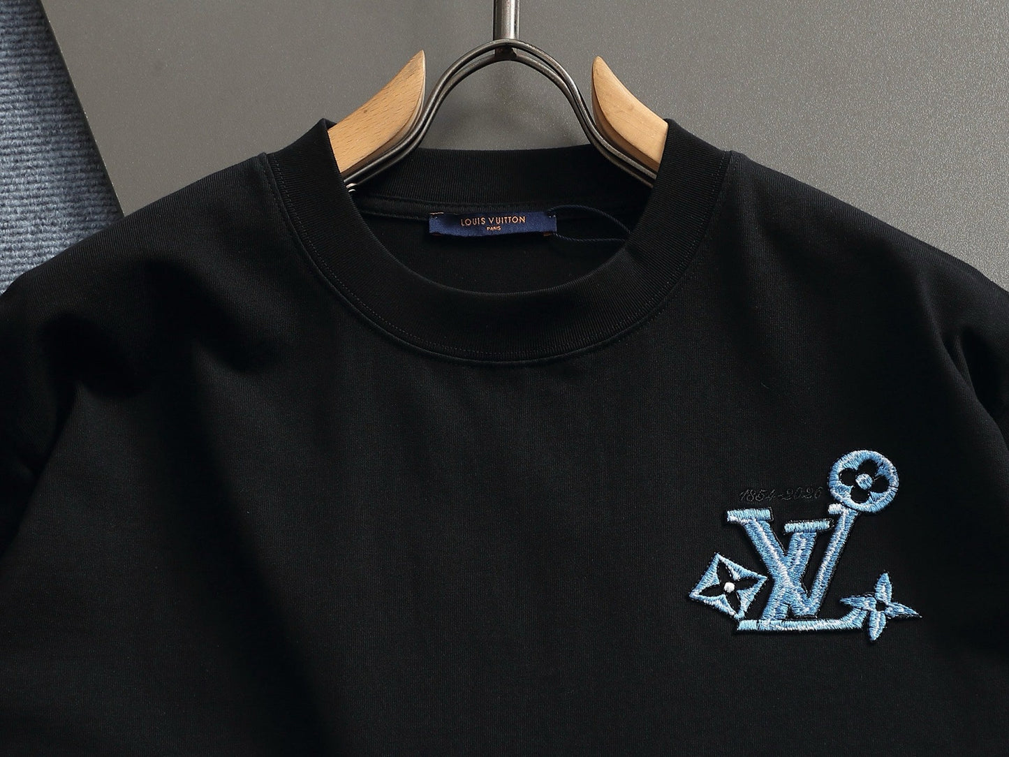 Classic T-shirt-185