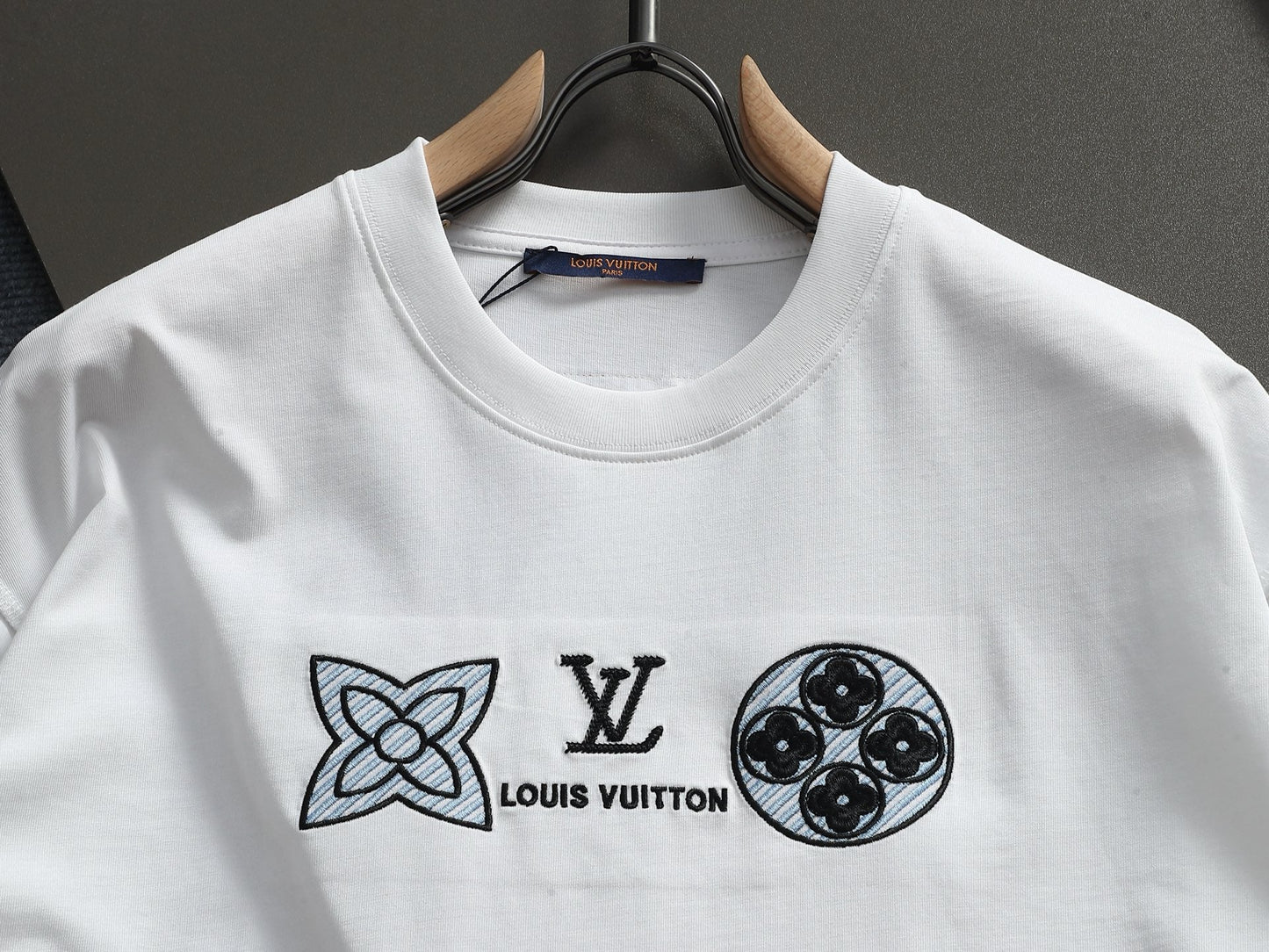 Classic T-shirt-320