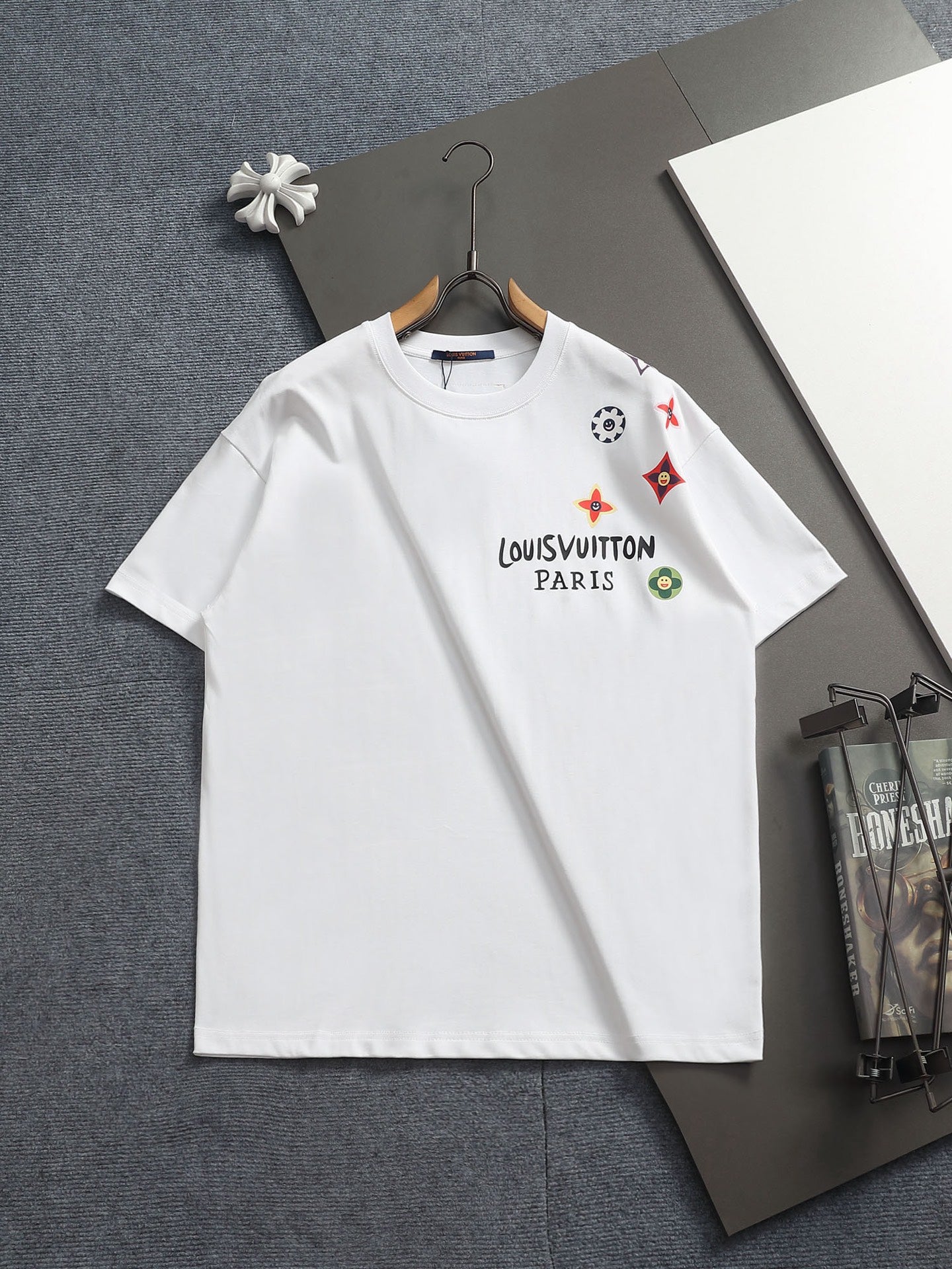 Classic T-shirt-325