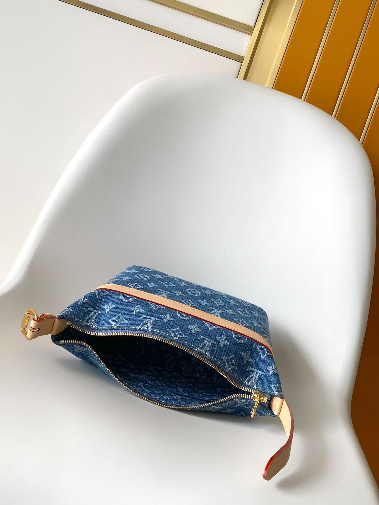 2026 Classic Everyday Bag-261033