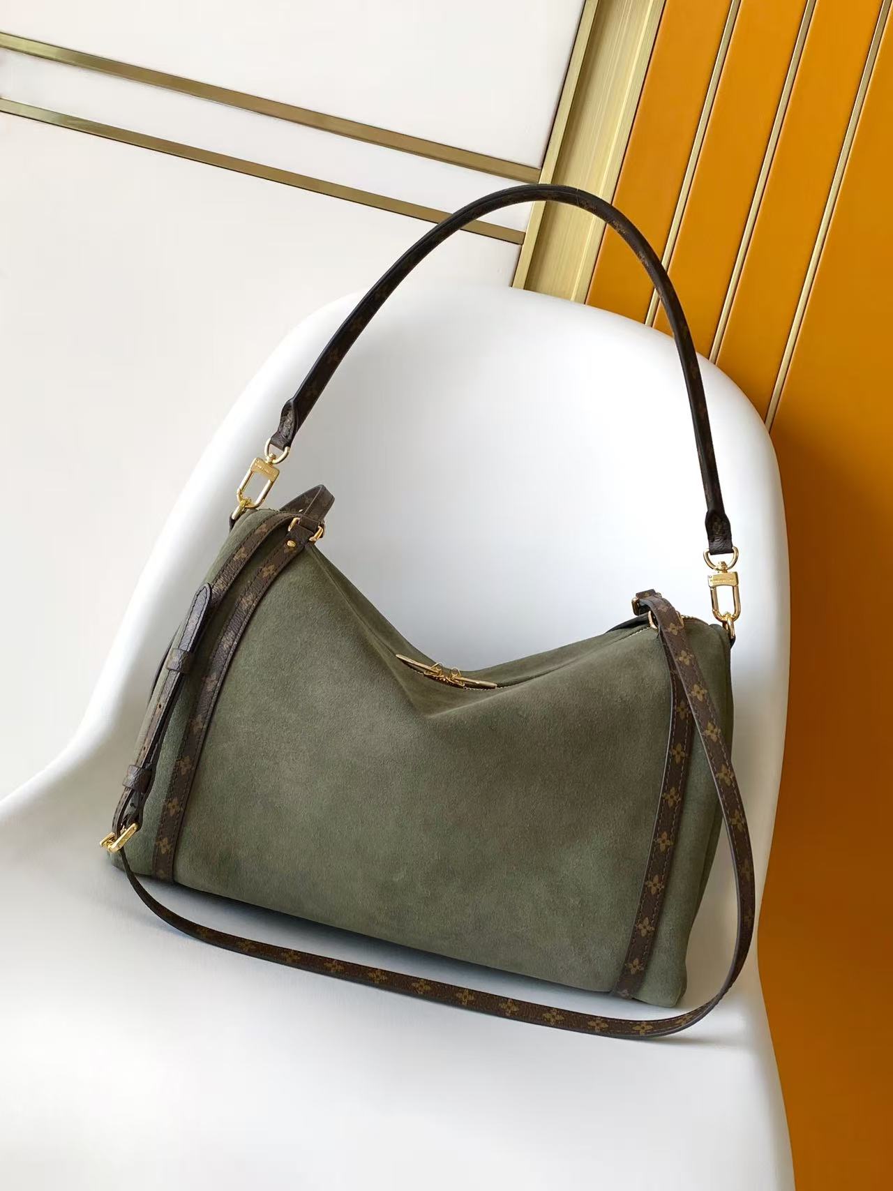 2026 Classic Everyday Bag-261039