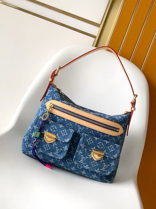 2026 Classic Everyday Bag-261044