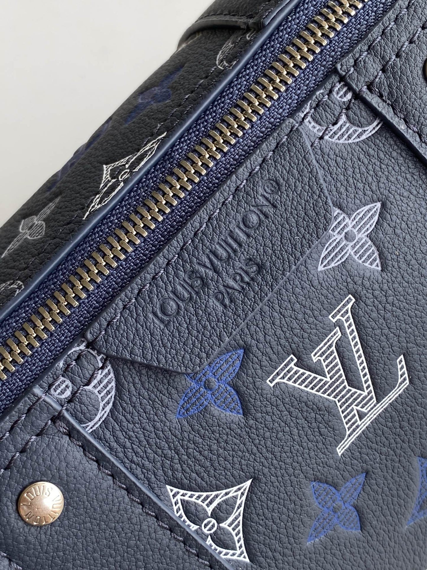 2026 Classic Everyday Bag-261059