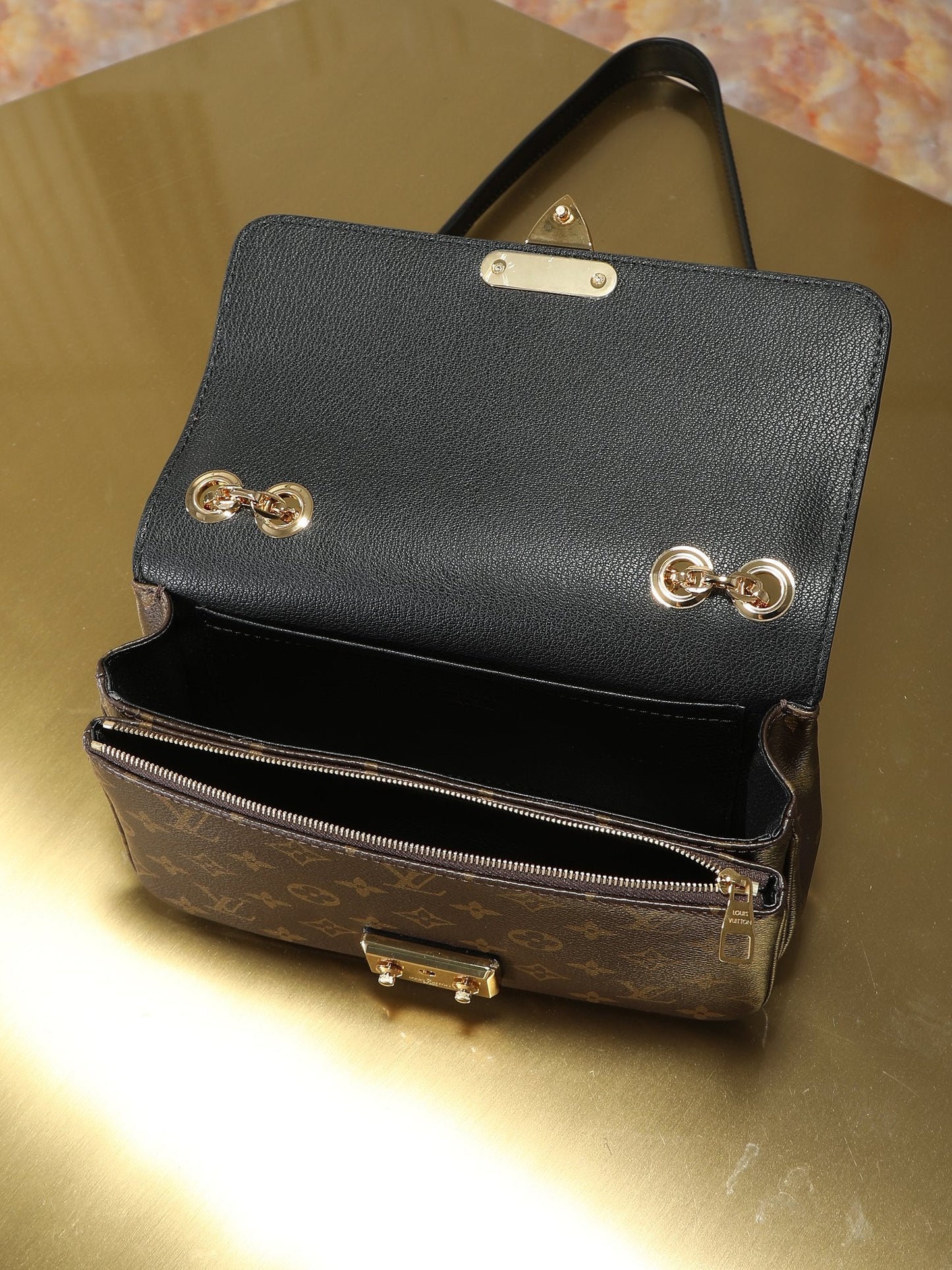 2026 Classic Everyday Bag-261060