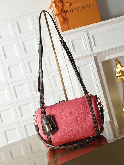 2026 Classic Everyday Bag-261069