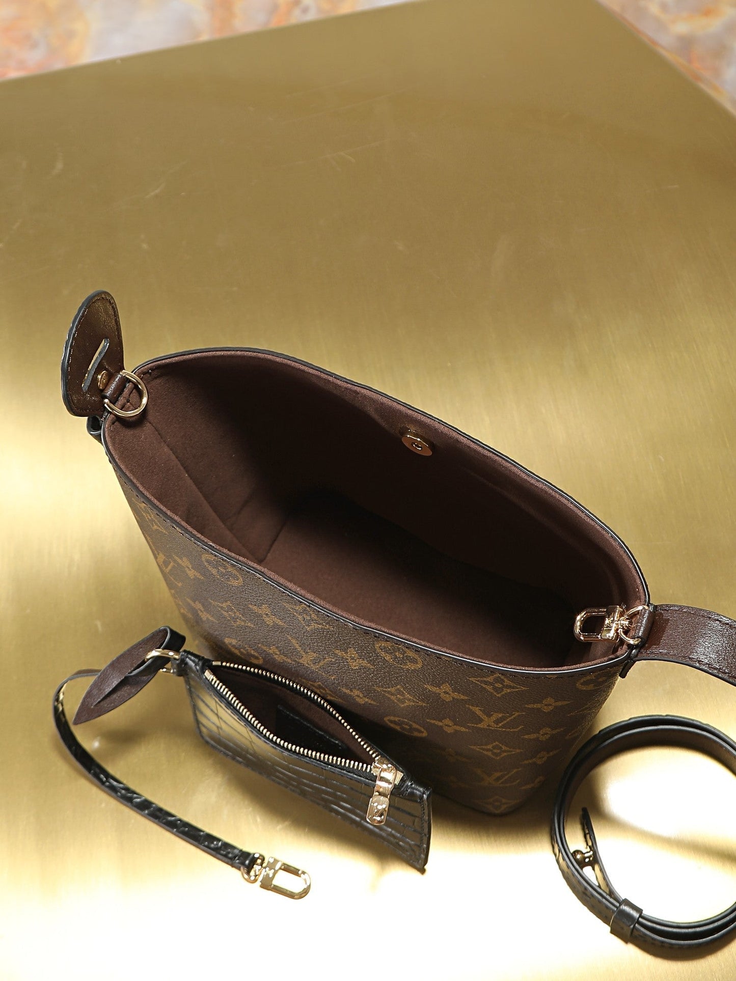 2026 Classic Everyday Bag-261074