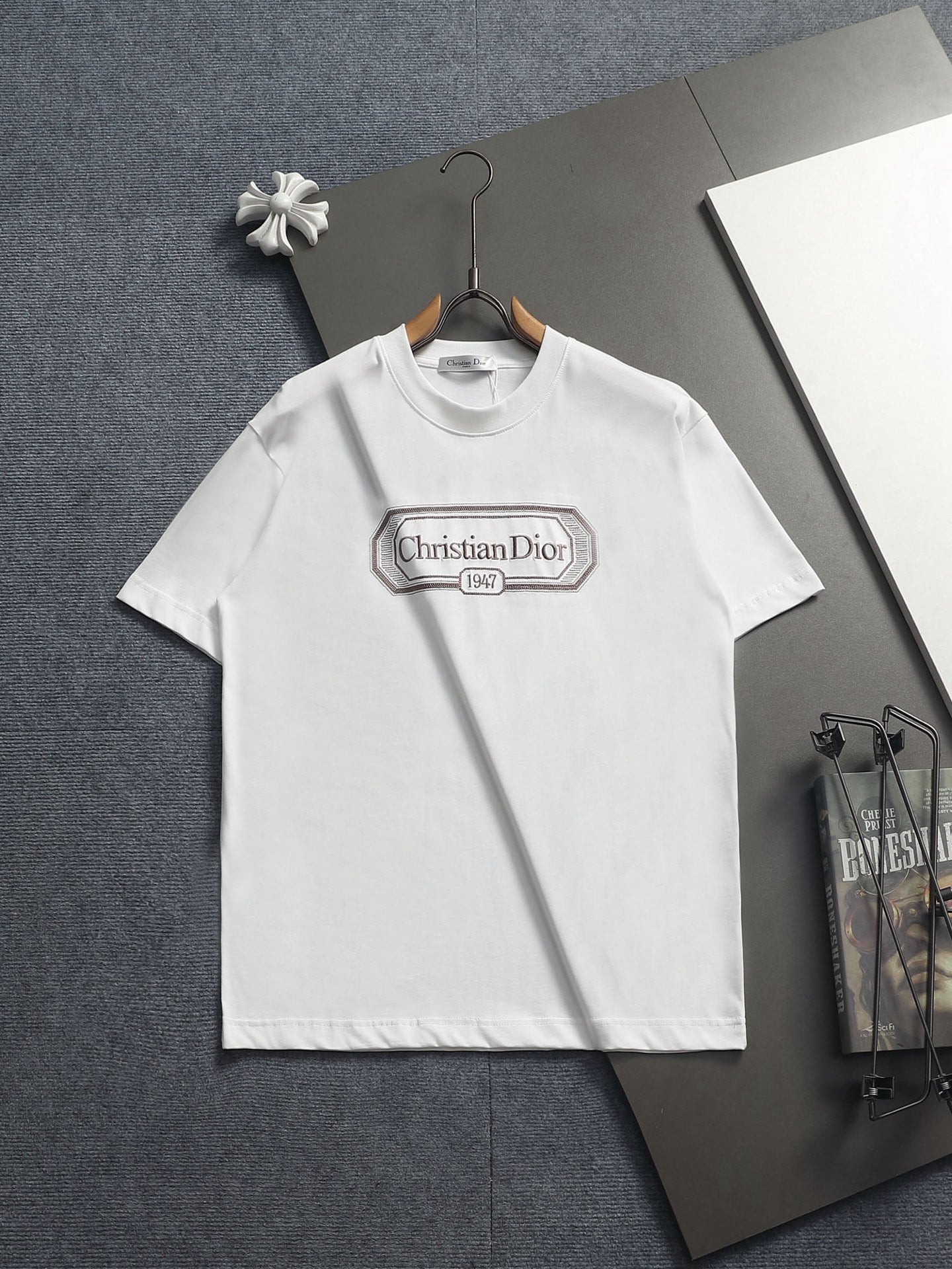 Classic T-shirt-512