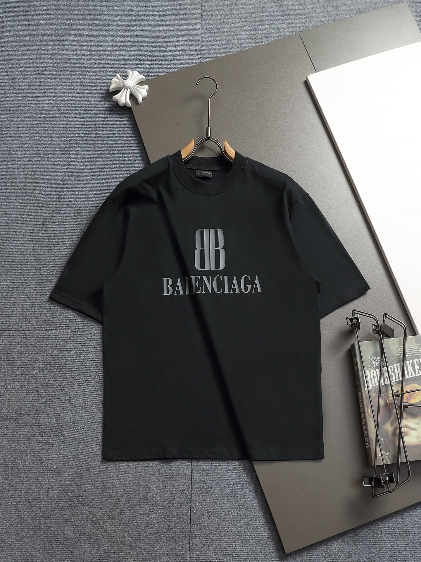 Classic T-shirt-574