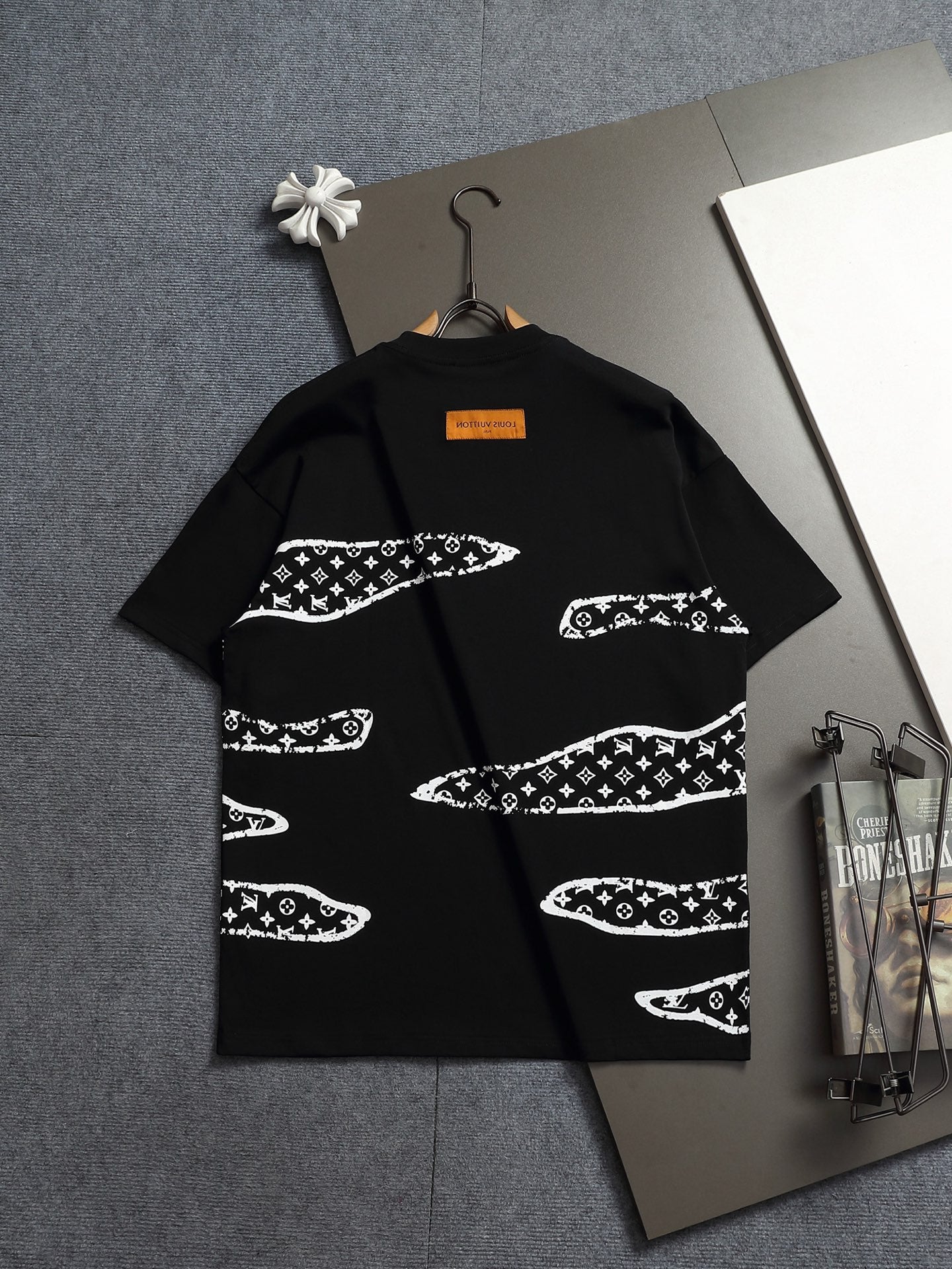 Classic T-shirt-569