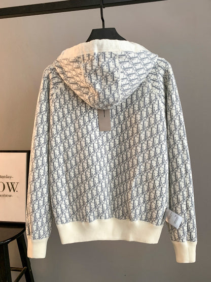 Classic Fit Hoodie-1100