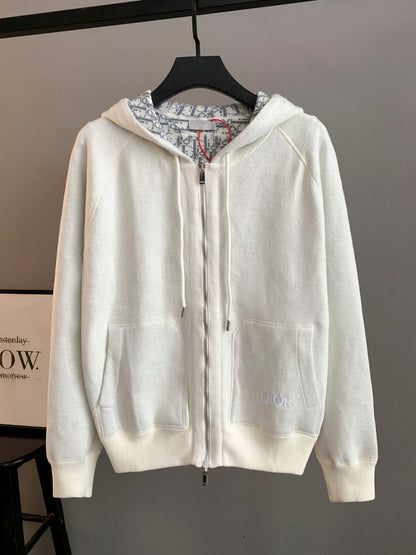 Classic Fit Hoodie-1100