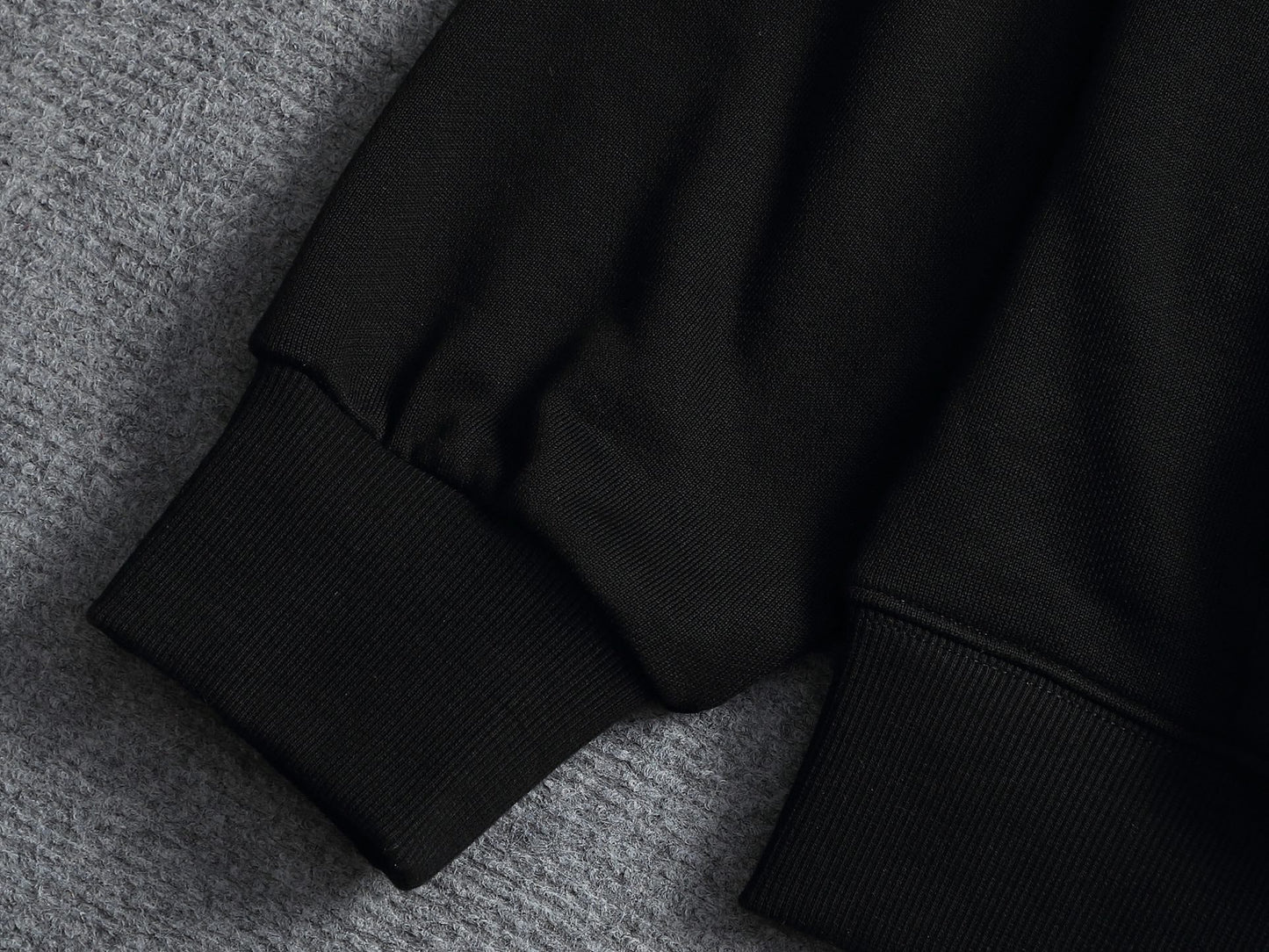 Classic Fit Hoodie-1108