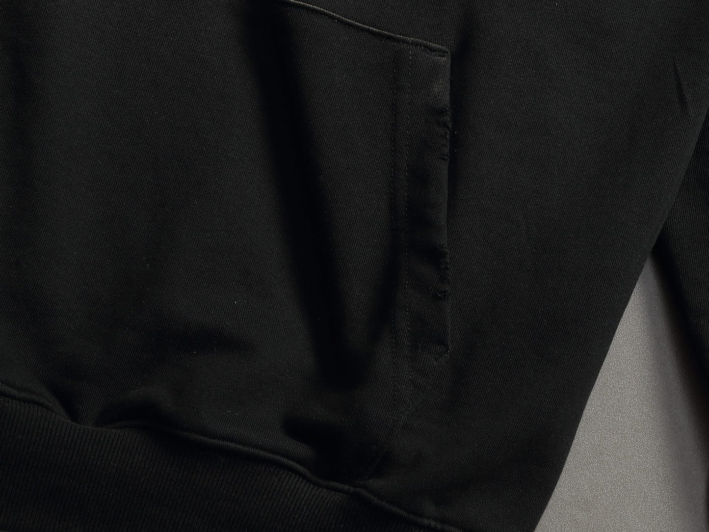 Classic Fit Hoodie-1114