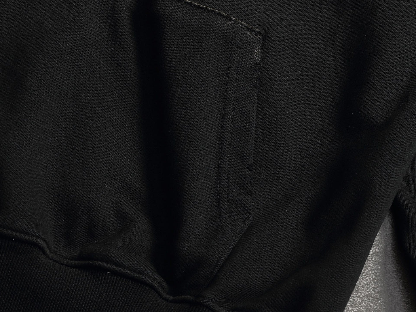 Classic Fit Hoodie-1117