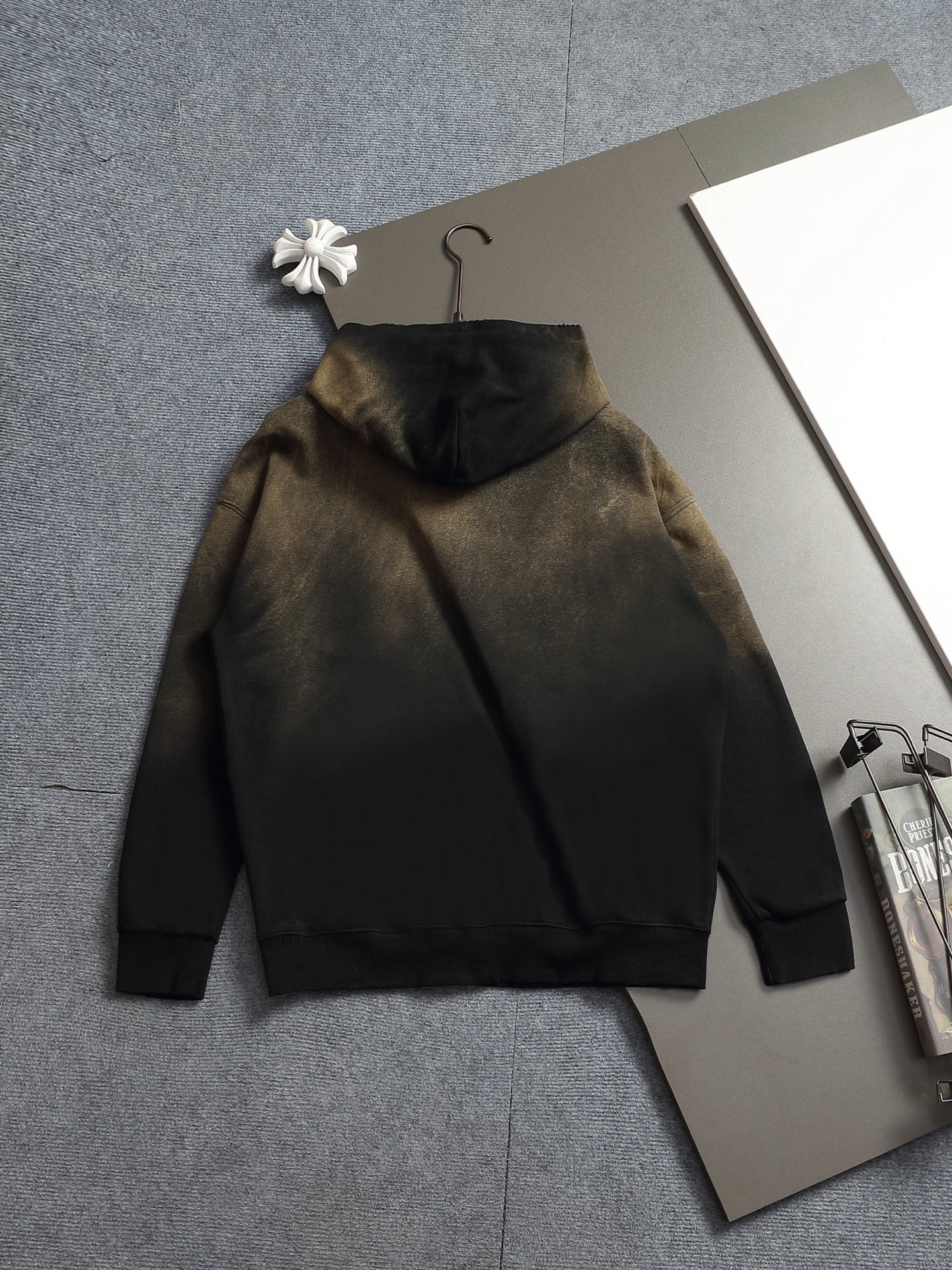 Classic Fit Hoodie-1119