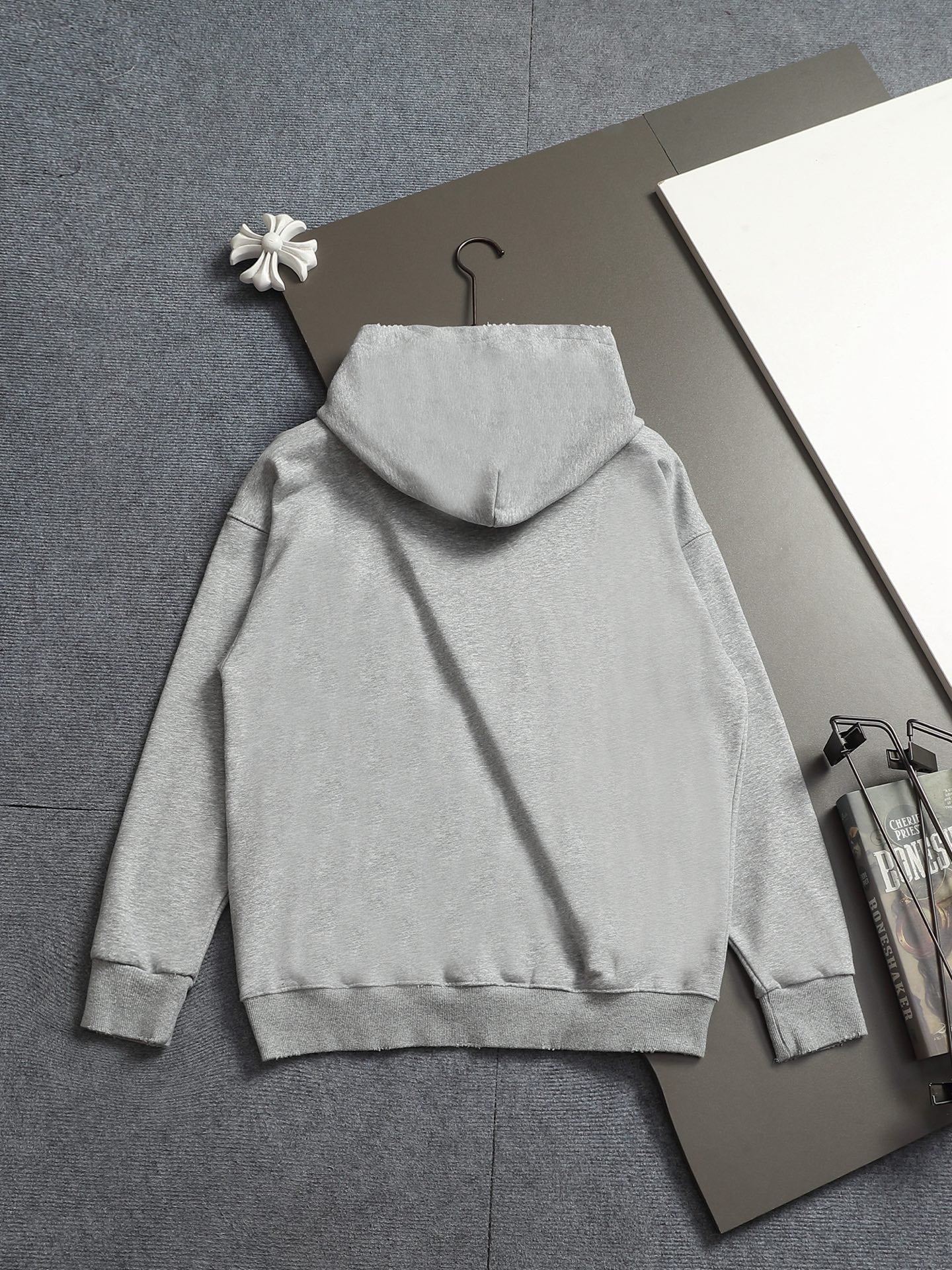 Classic Fit Hoodie-1125